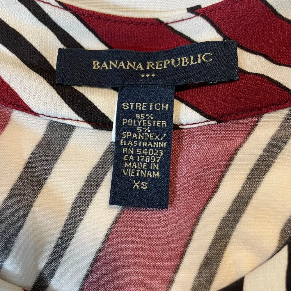Banana Republic XS Stretch Geometric Print Dress Red Dark Brown Black Easy Care - Picture 2 of 7